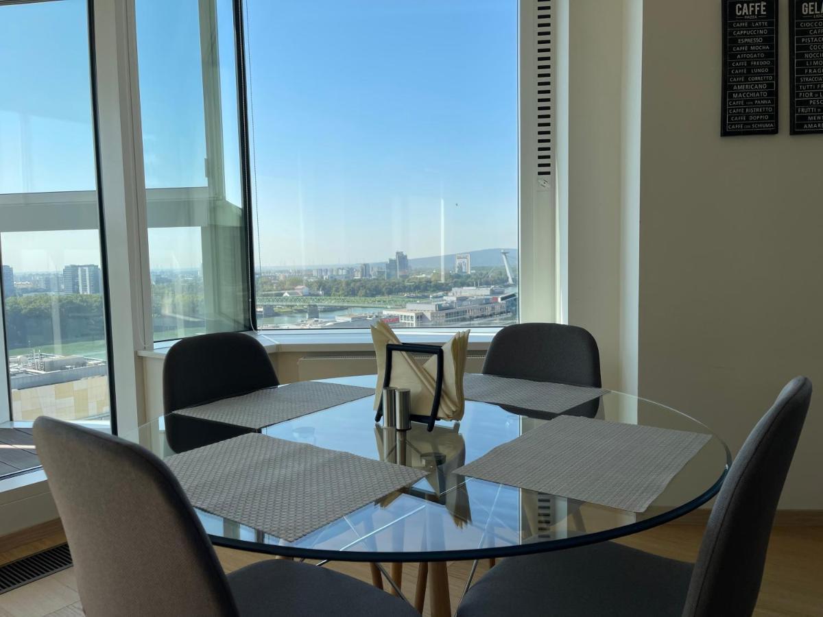 Sag Panorama Apartment 3 Rooms 19Th Floor Great View Free Parking Братислава Экстерьер фото