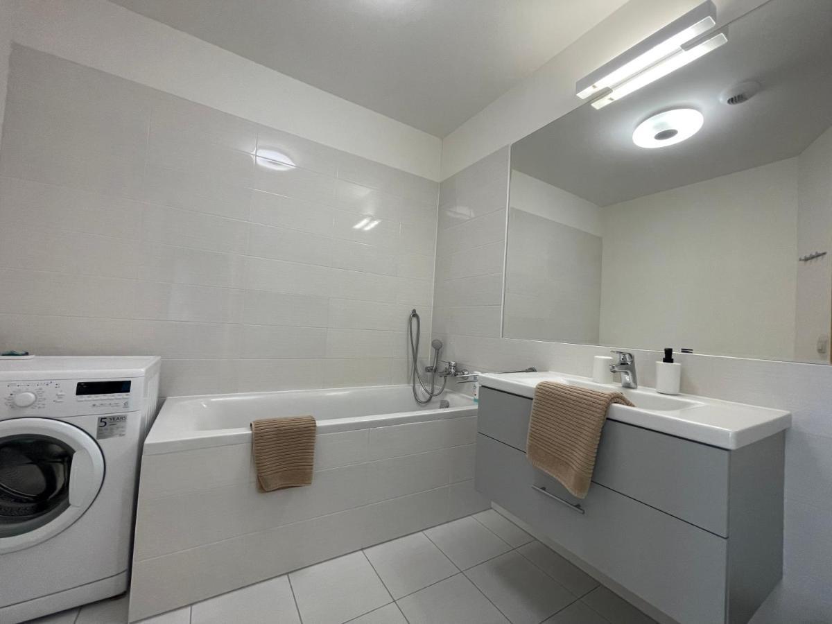 Sag Panorama Apartment 3 Rooms 19Th Floor Great View Free Parking Братислава Экстерьер фото