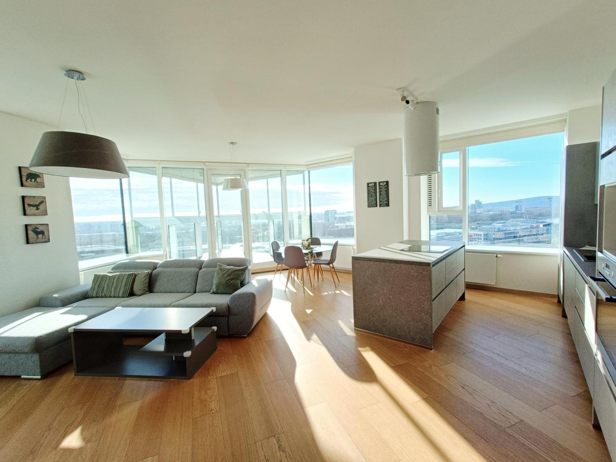 Sag Panorama Apartment 3 Rooms 19Th Floor Great View Free Parking Братислава Экстерьер фото