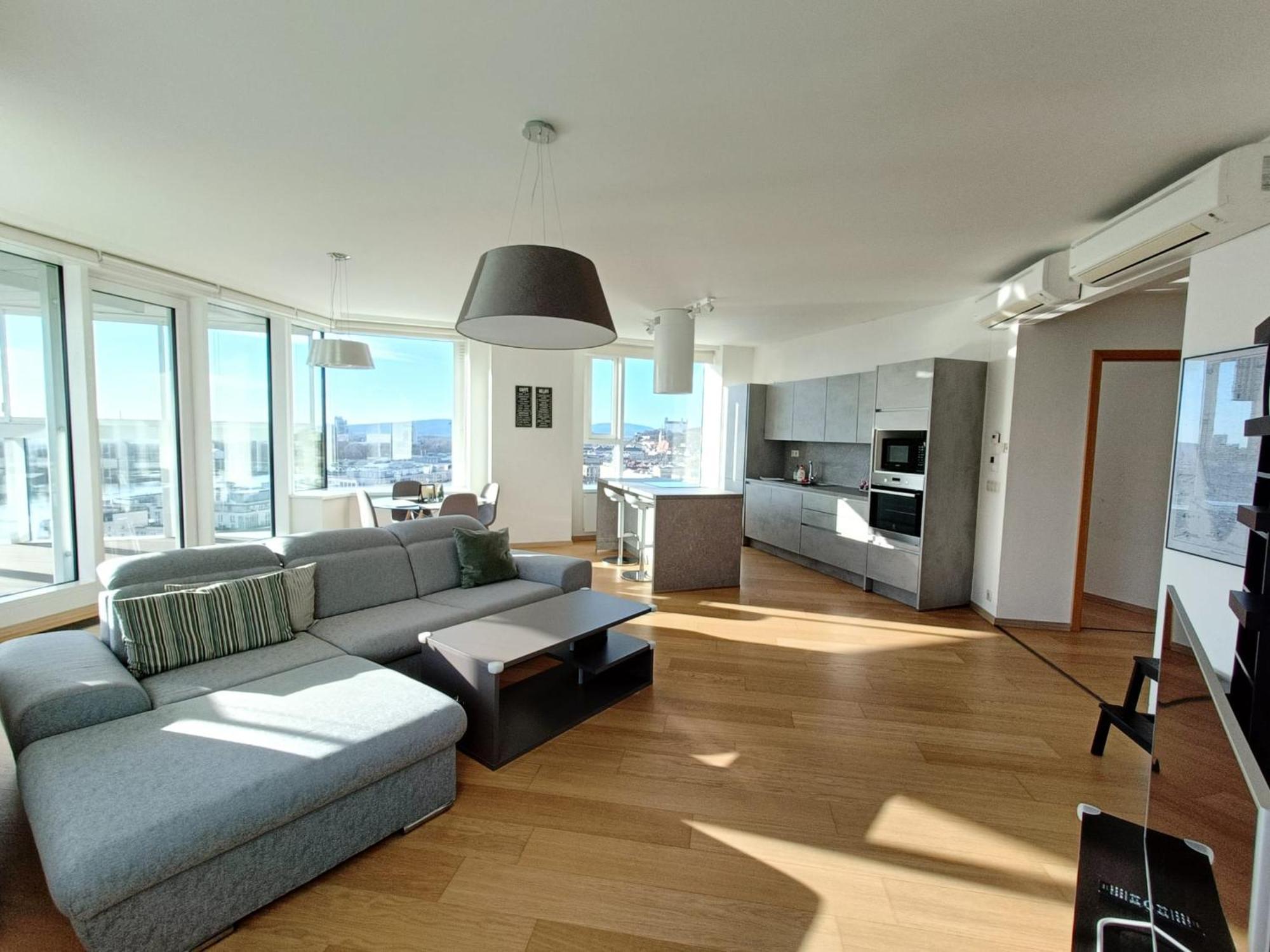 Sag Panorama Apartment 3 Rooms 19Th Floor Great View Free Parking Братислава Экстерьер фото